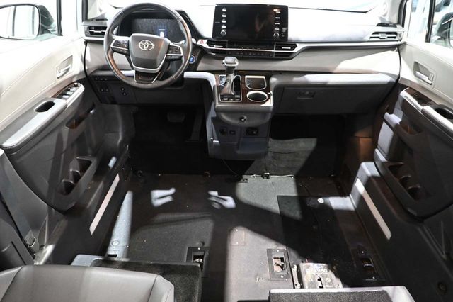 2022 Toyota Sienna XLE AWD 7-Passenger - 23094428 - 20
