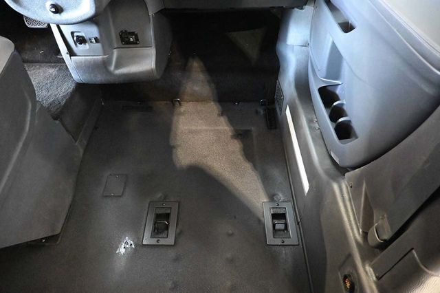 2022 Toyota Sienna XLE AWD 7-Passenger - 23094428 - 21