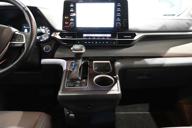 2022 Toyota Sienna XLE AWD 7-Passenger - 23094428 - 23