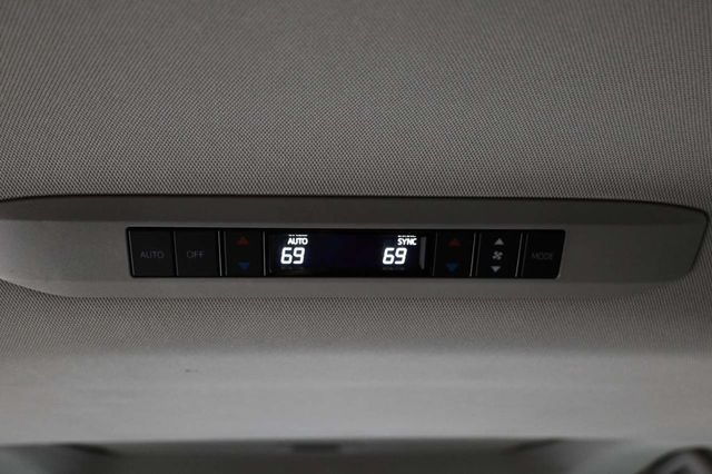 2022 Toyota Sienna XLE AWD 7-Passenger - 23094428 - 29