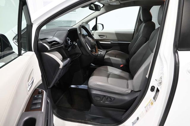 2022 Toyota Sienna XLE AWD 7-Passenger - 23097361 - 12
