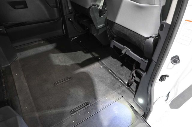 2022 Toyota Sienna XLE AWD 7-Passenger - 23097361 - 18