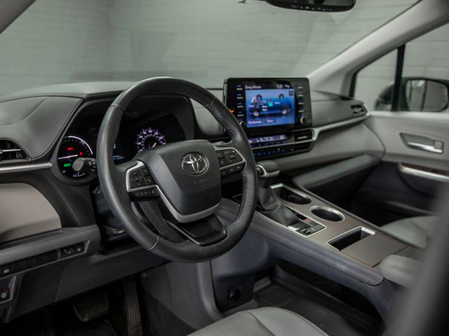 2022 Toyota Sienna XLE FWD 8-Passenger - 23011214 - 19