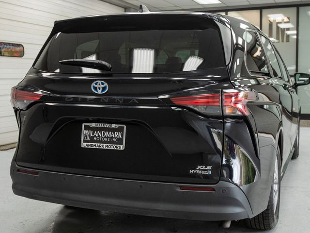 2022 Toyota Sienna XLE FWD 8-Passenger - 23011214 - 30