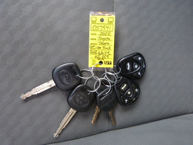 2022 Toyota Tacoma 2WD 2.7L 4CYL. GAS*EXTENDED CAB TRUCK*"ARE" TOPPER WITH LADDER RACK - 22954737 - 45