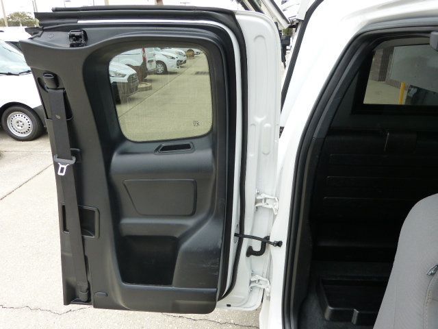 2022 Toyota Tacoma 2WD 2.7L 4CYL. GAS*EXTENDED CAB TRUCK*"ARE" TOPPER WITH LADDER RACK - 22991507 - 21