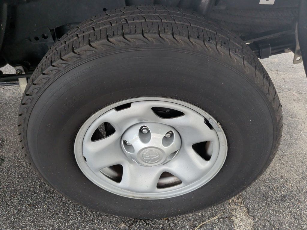 Toyota Tacoma 2WD ACCESS CAB photo 10