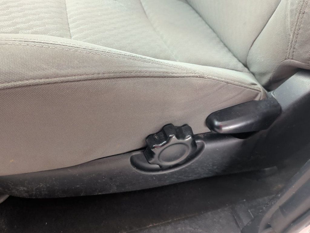 Toyota Tacoma 2WD ACCESS CAB photo 12