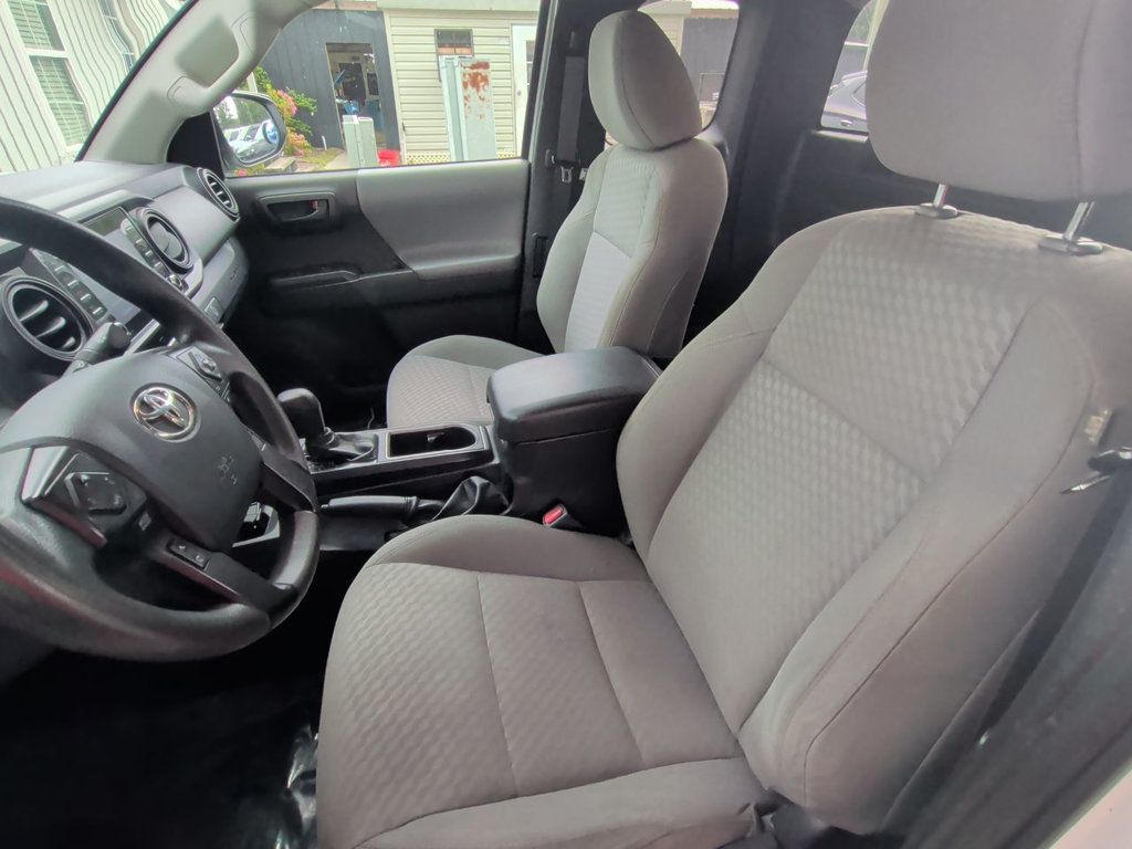 Toyota Tacoma 2WD ACCESS CAB photo 13