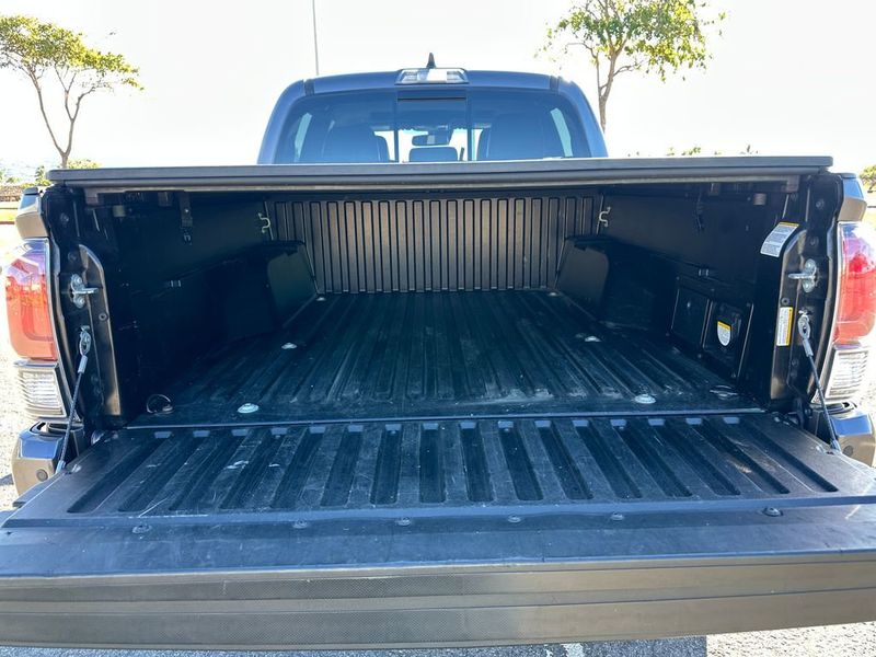 2022 Toyota Tacoma 2WD Limited Double Cab 5' Bed V6 Automatic - 22952702 - 19