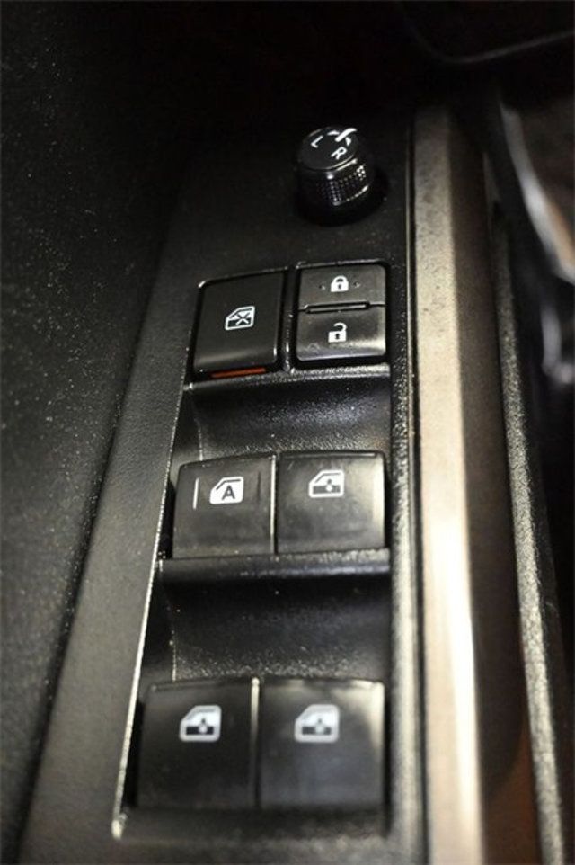 2022 Toyota Tacoma SR5 Double Cab photo 17