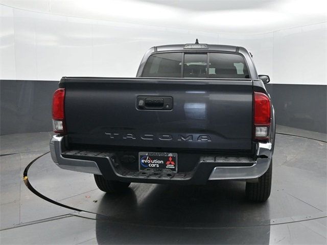 2022 Toyota Tacoma SR5 Double Cab photo 18