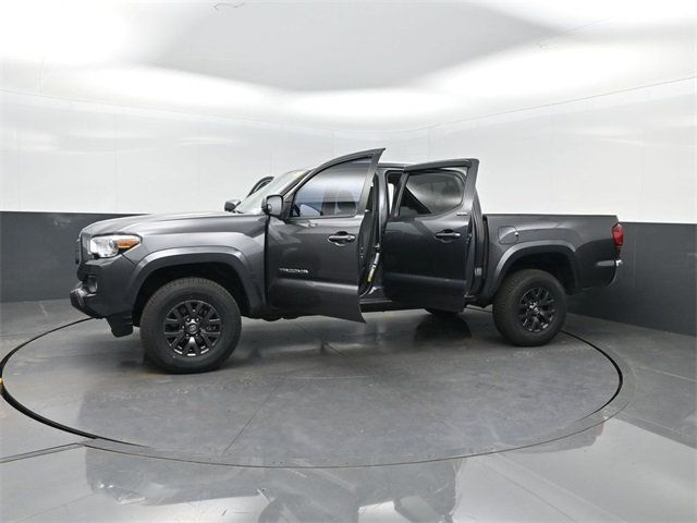 2022 Toyota Tacoma SR5 Double Cab photo 23