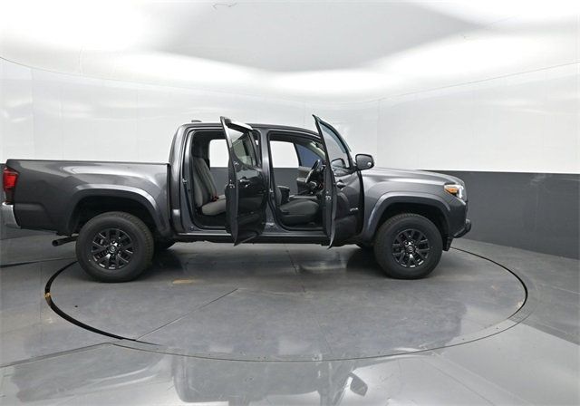 2022 Toyota Tacoma SR5 Double Cab photo 24