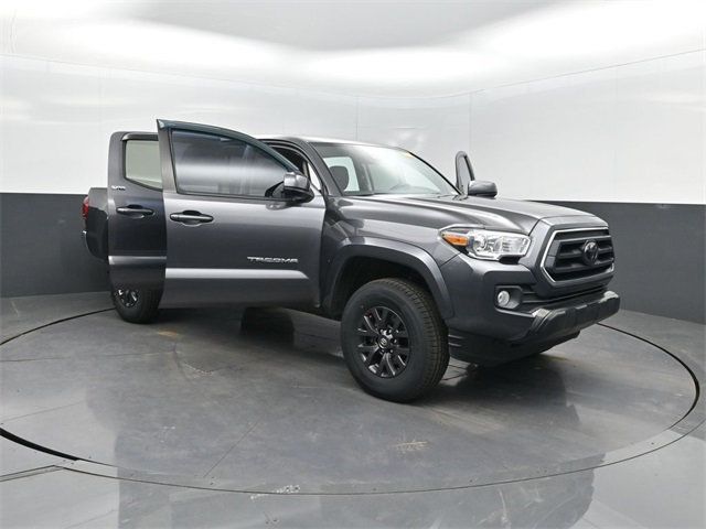 2022 Toyota Tacoma SR5 Double Cab photo 25