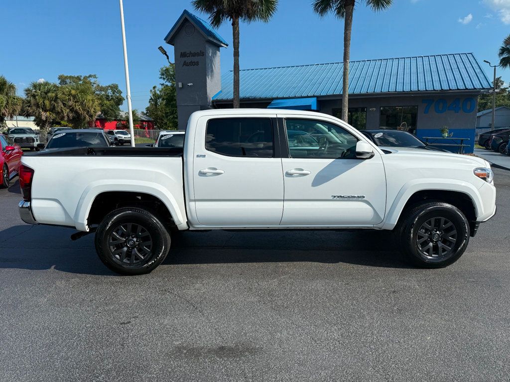 2022 Toyota Tacoma SR5 Double Cab V6 photo 3