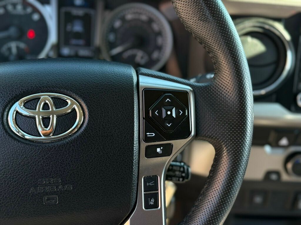 2022 Toyota Tacoma SR5 photo 20