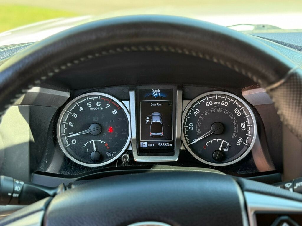 2022 Toyota Tacoma SR5 photo 21