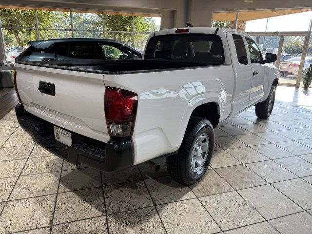 2022 Toyota Tacoma SR Access Cab photo 2