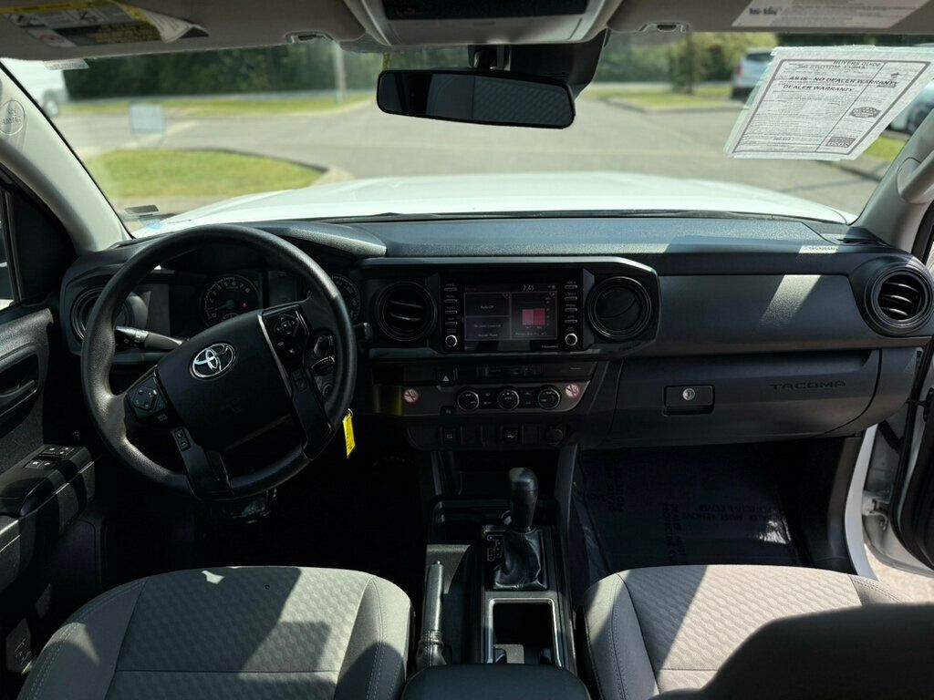 2022 Toyota Tacoma SR Access Cab V6 photo 17