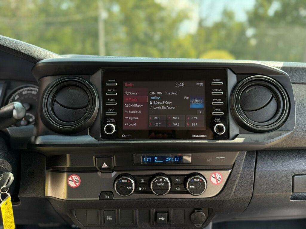 2022 Toyota Tacoma SR Access Cab V6 photo 21