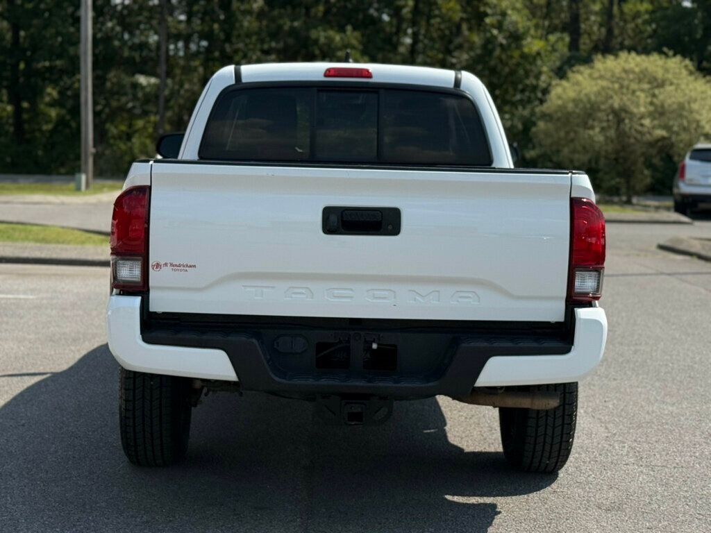 2022 Toyota Tacoma SR Access Cab V6 photo 3