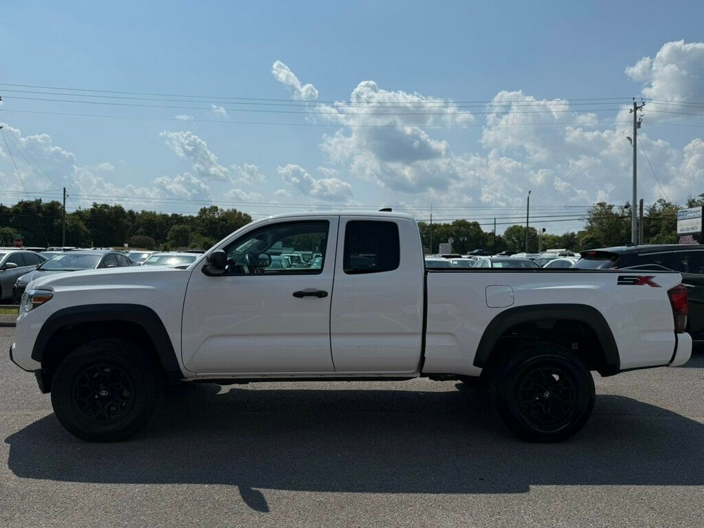 2022 Toyota Tacoma SR Access Cab V6 photo 6