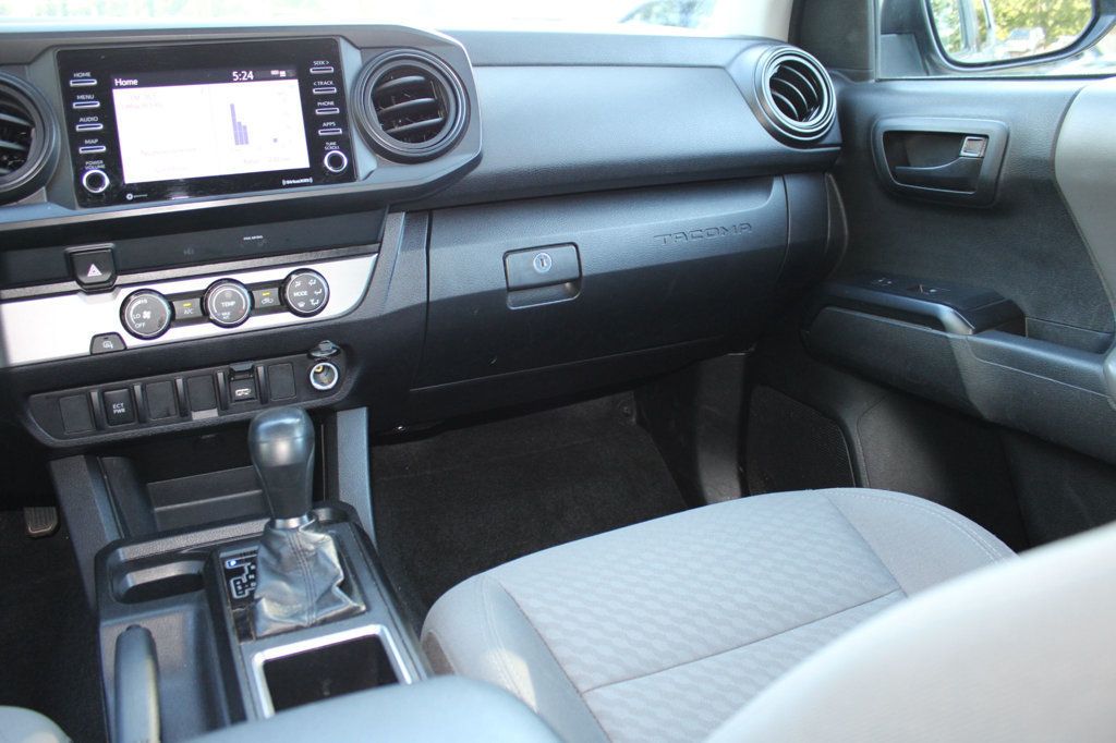 2022 Toyota Tacoma SR Double Cab photo 17