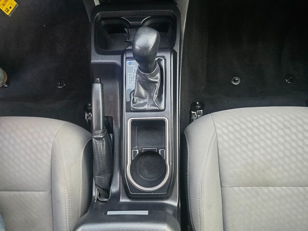 2022 Toyota Tacoma 2WD SR Double Cab 5' Bed I4 Automatic - 22961982 - 18
