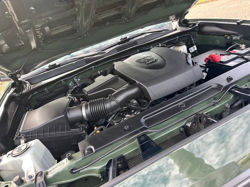 2022 Toyota Tacoma 2WD TRD Sport Double Cab 5' Bed V6 Automatic - 22943650 - 18