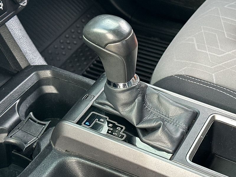 2022 Toyota Tacoma 2WD TRD Sport Double Cab 6' Bed V6 Automatic - 22984248 - 17