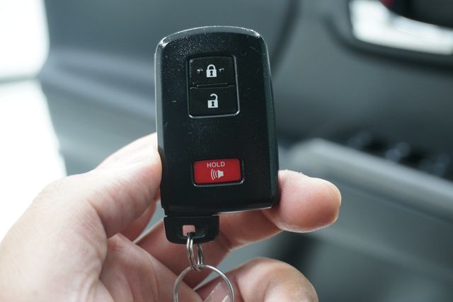 2022 Toyota Tacoma 4WD  - 22989749 - 13