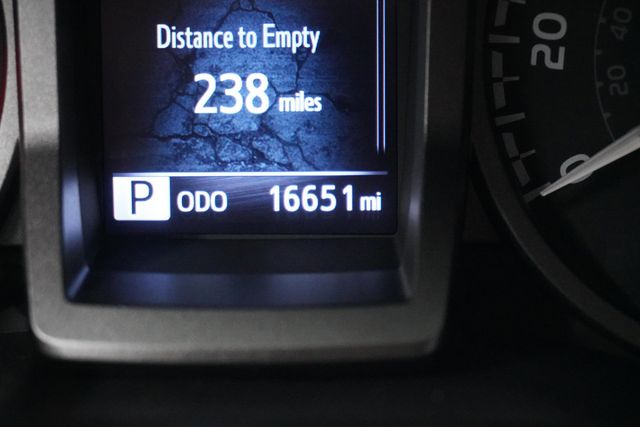 2022 Toyota Tacoma 4WD  - 22989749 - 18