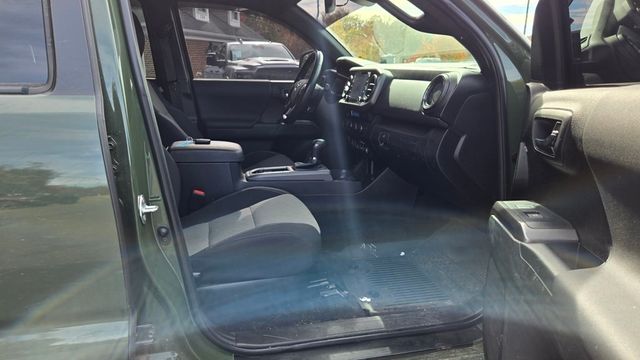 2022 Toyota Tacoma 4WD  - 22941602 - 28