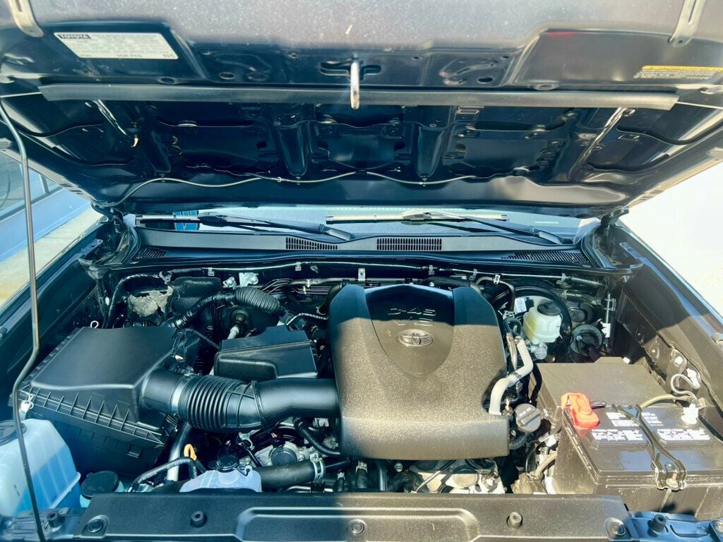 2022 Toyota Tacoma 4x4 Double Cab photo 11