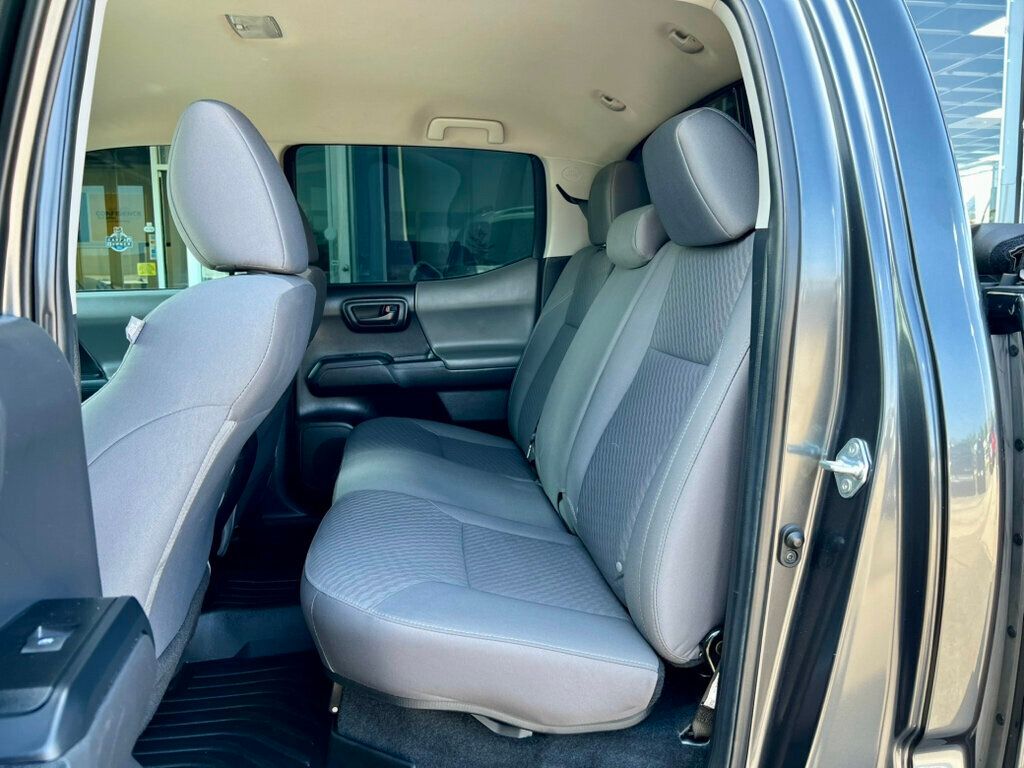 2022 Toyota Tacoma 4x4 Double Cab photo 17