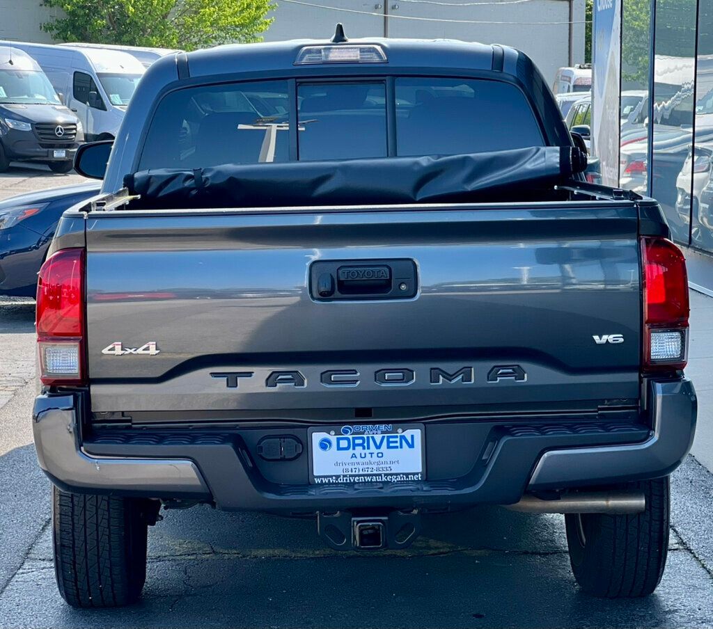 2022 Toyota Tacoma 4x4 Double Cab photo 4