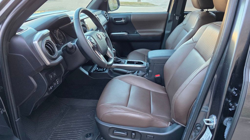 2022 Toyota Tacoma 4WD Limited Double Cab 5' Bed V6 Automatic - 22987511 - 18