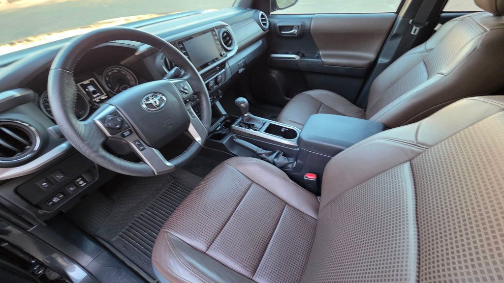 2022 Toyota Tacoma 4WD Limited Double Cab 5' Bed V6 Automatic - 22987511 - 20