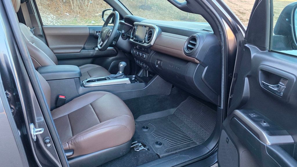 2022 Toyota Tacoma 4WD Limited Double Cab 5' Bed V6 Automatic - 22987511 - 35