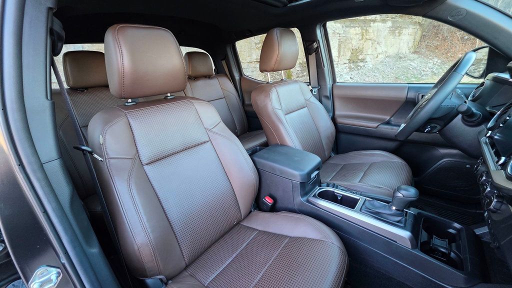 2022 Toyota Tacoma 4WD Limited Double Cab 5' Bed V6 Automatic - 22987511 - 37