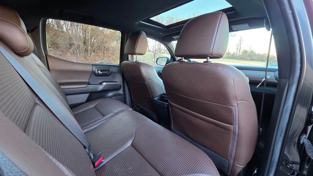 2022 Toyota Tacoma 4WD Limited Double Cab 5' Bed V6 Automatic - 22987511 - 41