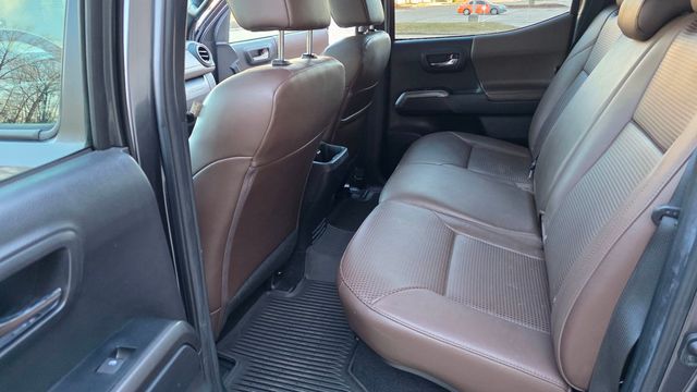 2022 Toyota Tacoma 4WD Limited Double Cab 5' Bed V6 Automatic - 22987511 - 51