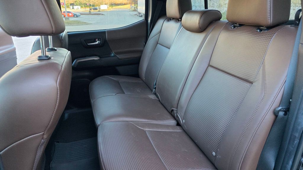 2022 Toyota Tacoma 4WD Limited Double Cab 5' Bed V6 Automatic - 22987511 - 52