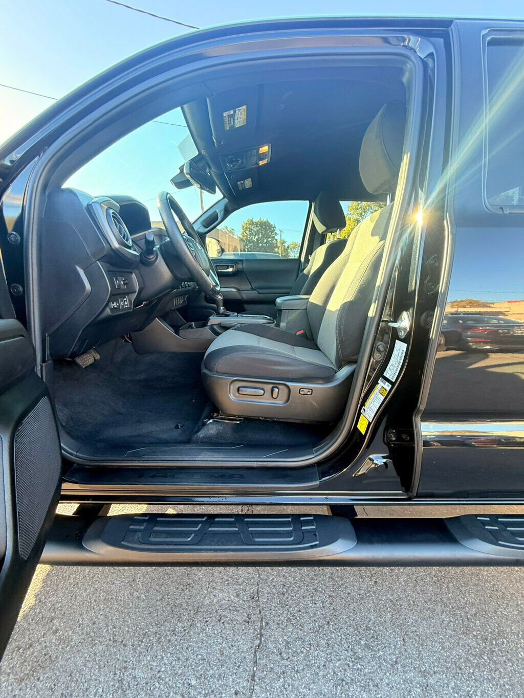 2022 Toyota Tacoma 4WD LocalTrade/TRD-Off-Road/DynamicRadarCruiseControl/BackupCam - 22932091 - 9
