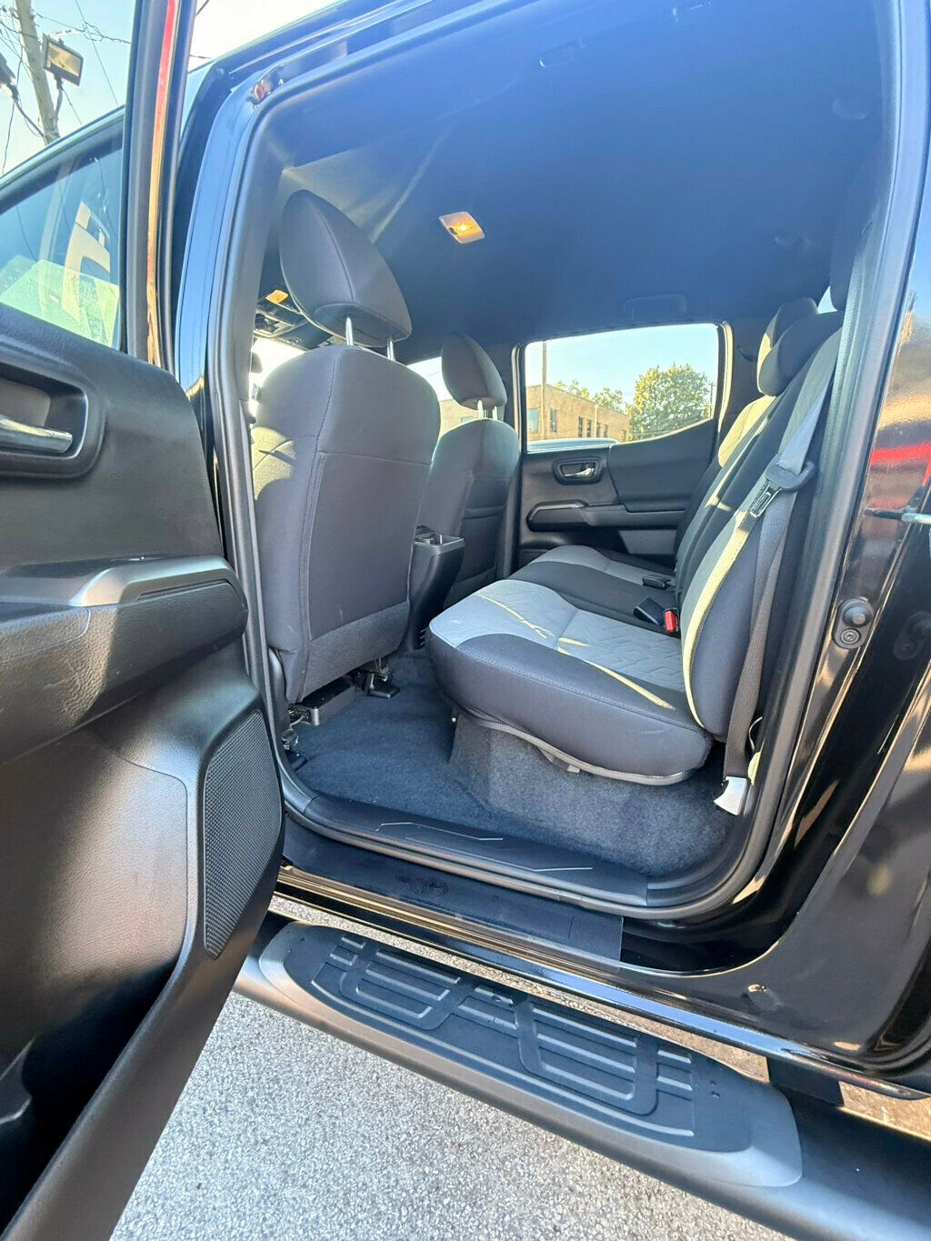 2022 Toyota Tacoma 4WD LocalTrade/TRD-Off-Road/DynamicRadarCruiseControl/BackupCam - 22932091 - 11