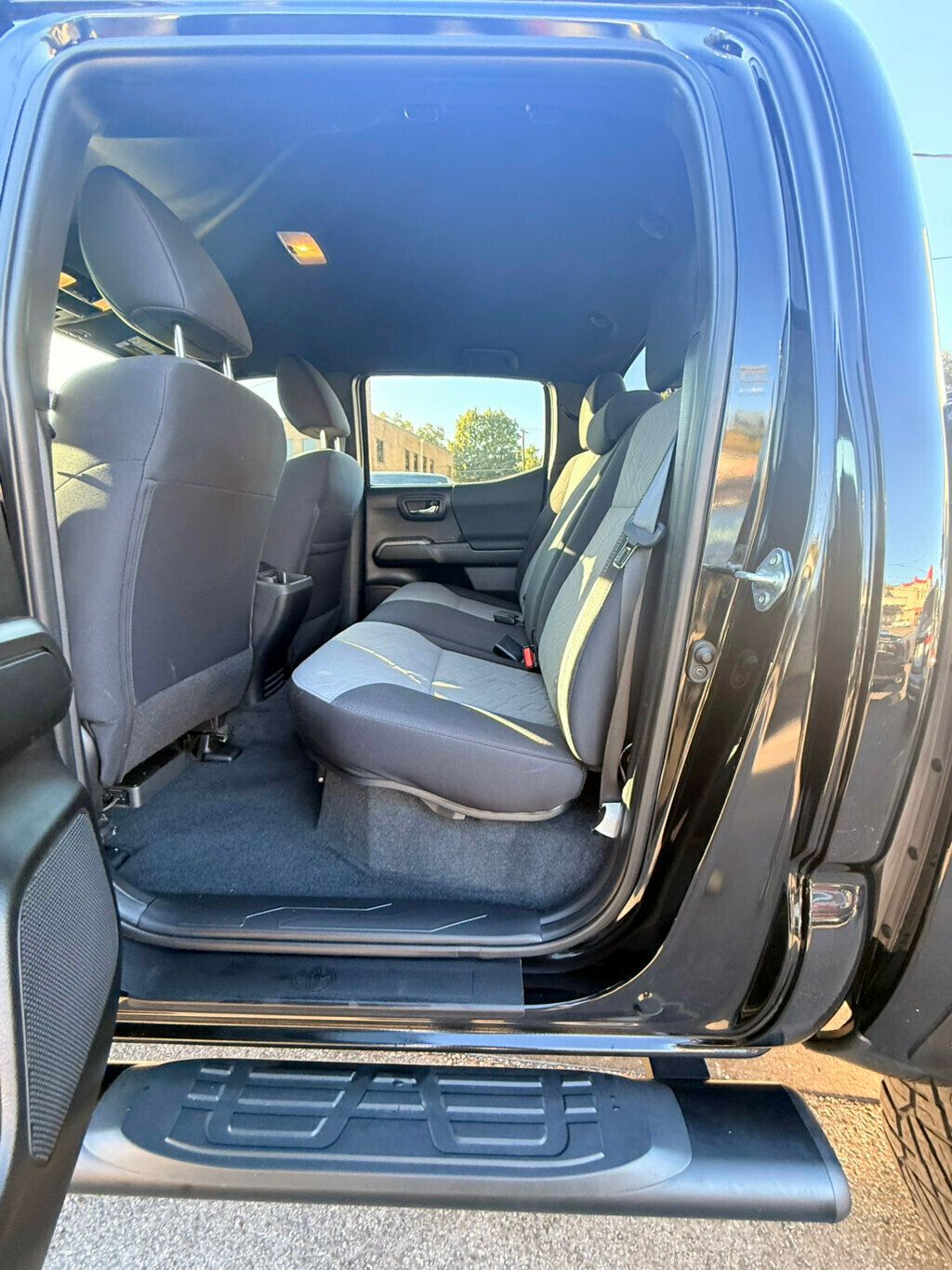 2022 Toyota Tacoma 4WD LocalTrade/TRD-Off-Road/DynamicRadarCruiseControl/BackupCam - 22932091 - 12