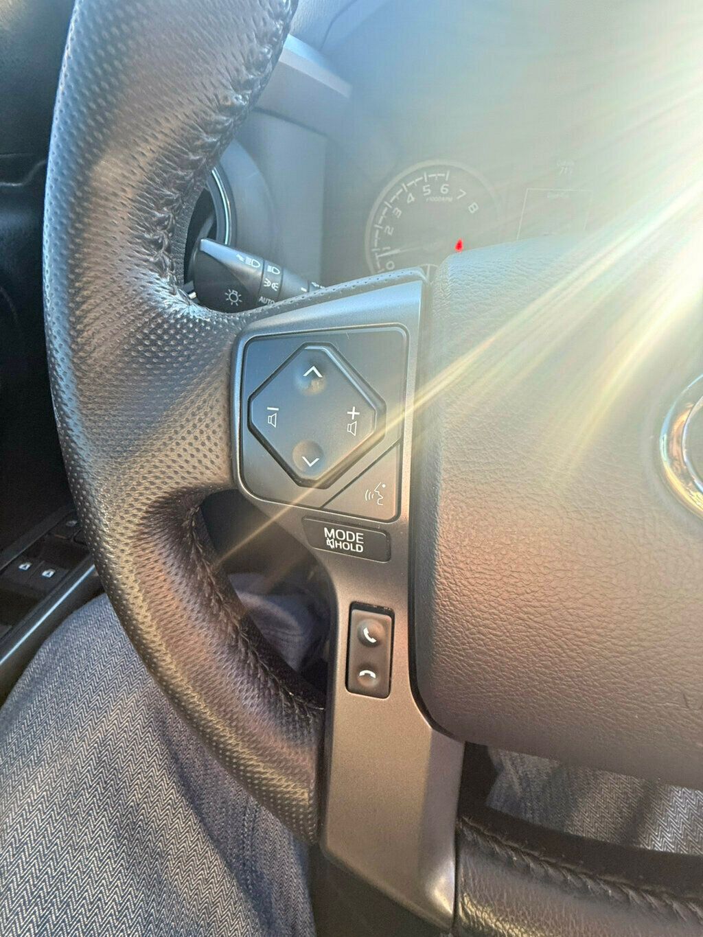 2022 Toyota Tacoma 4WD LocalTrade/TRD-Off-Road/DynamicRadarCruiseControl/BackupCam - 22932091 - 21