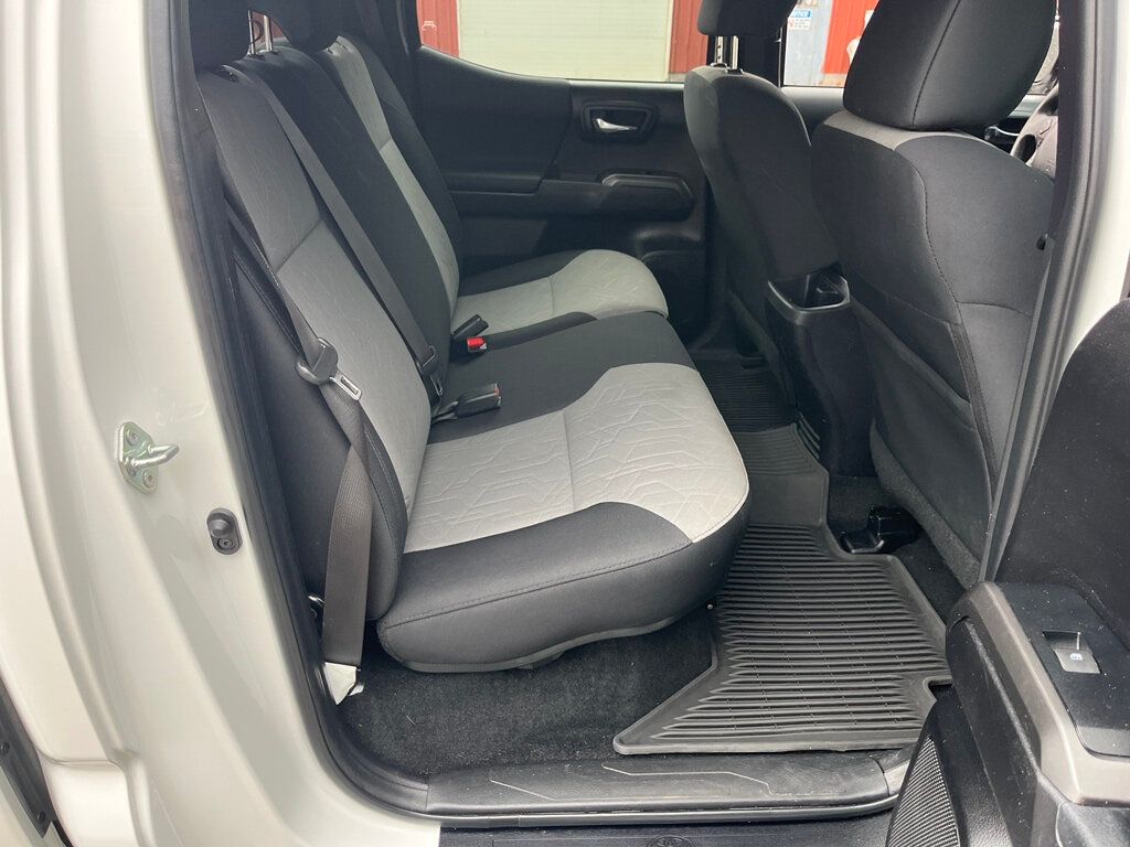 2022 Toyota Tacoma 4WD ONE OWNER / CLEAN CARFAX - 22967076 - 14