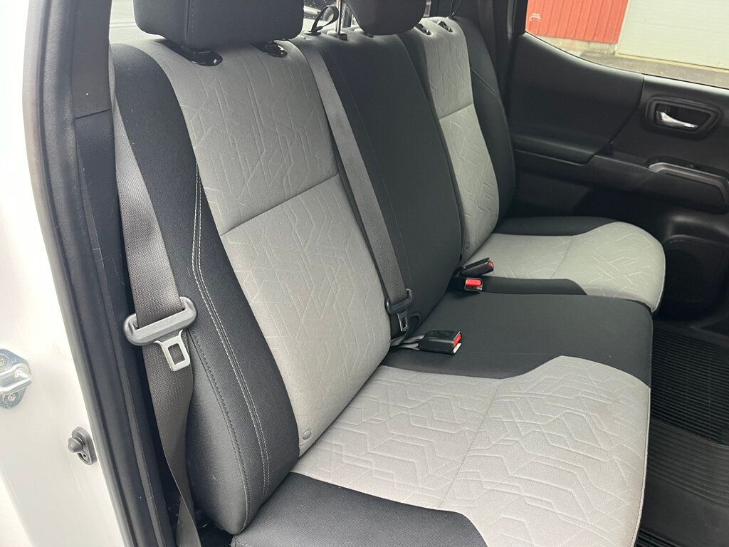 2022 Toyota Tacoma 4WD ONE OWNER / CLEAN CARFAX - 22967076 - 15